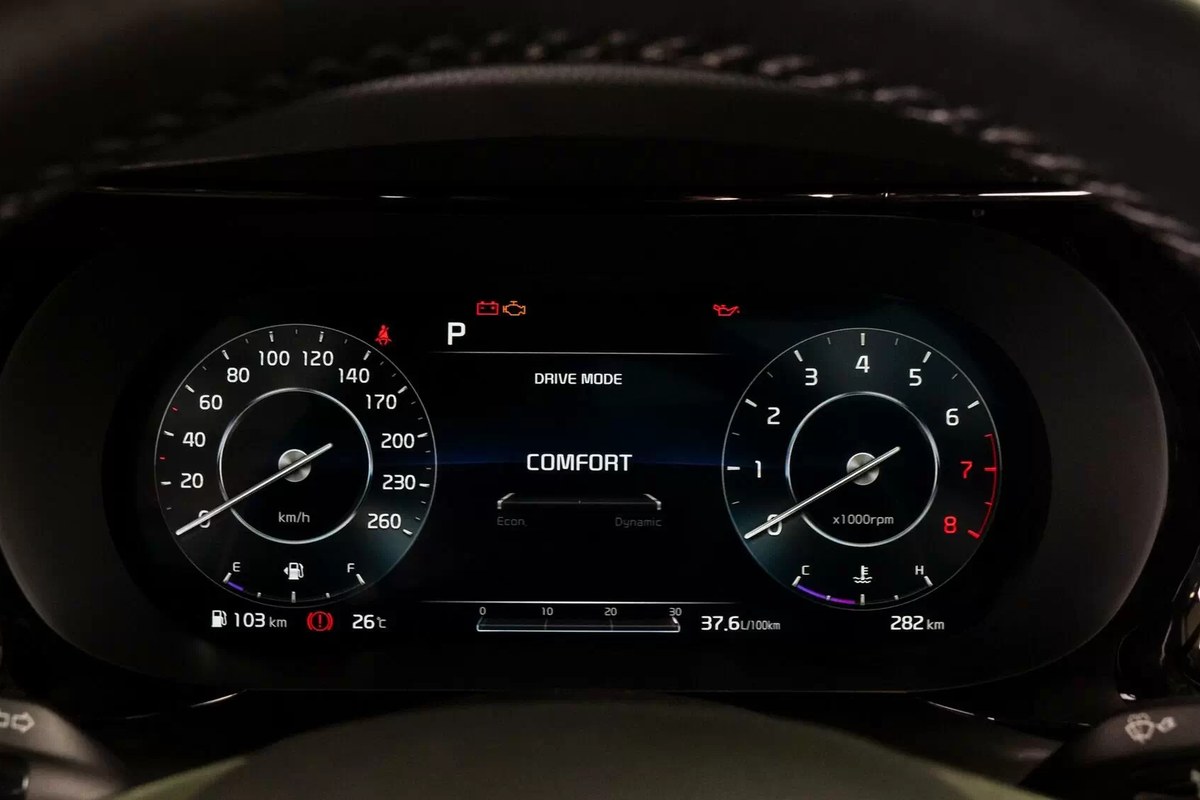 Cụm đồng hồ Full LCD của Kia K5